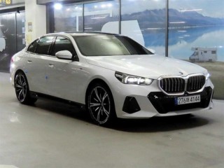 수원 BMW 5시리즈 중고차 매물 2025년 6월 9,435km