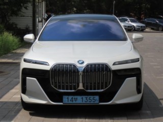 수원 BMW i7 중고차 매물 2025년 5월 33,773km