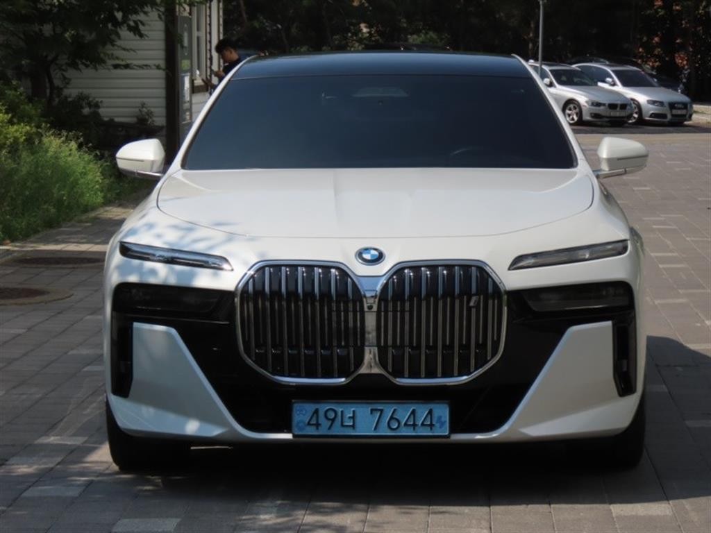 bmwi7중고 대표 이미지